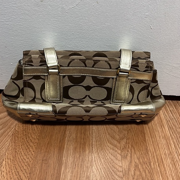 Authentic Coach Shoulder Bag Tan Color - Picture 3 of 7